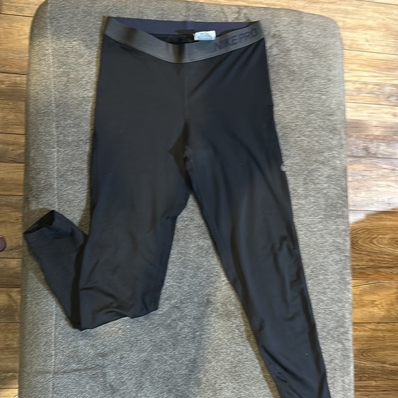 Nike Leggings - Picture 2 of 3
